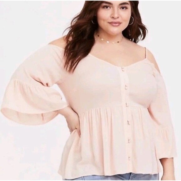 New Torrid 3/4 Sleeve Cold Shoulder Blouse Blush Pink Plus Size 4X Button - Picture 1 of 9
